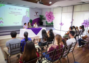 DIF Tamaulipas entrega la beca “Tamaulipas te agradece” a 200 jóvenes de 39 municipios